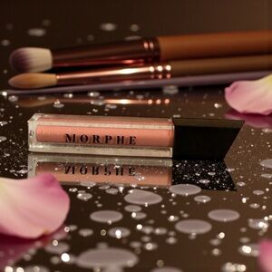 👄MORPHE👄Lip Gloss in Now Playing/NIP